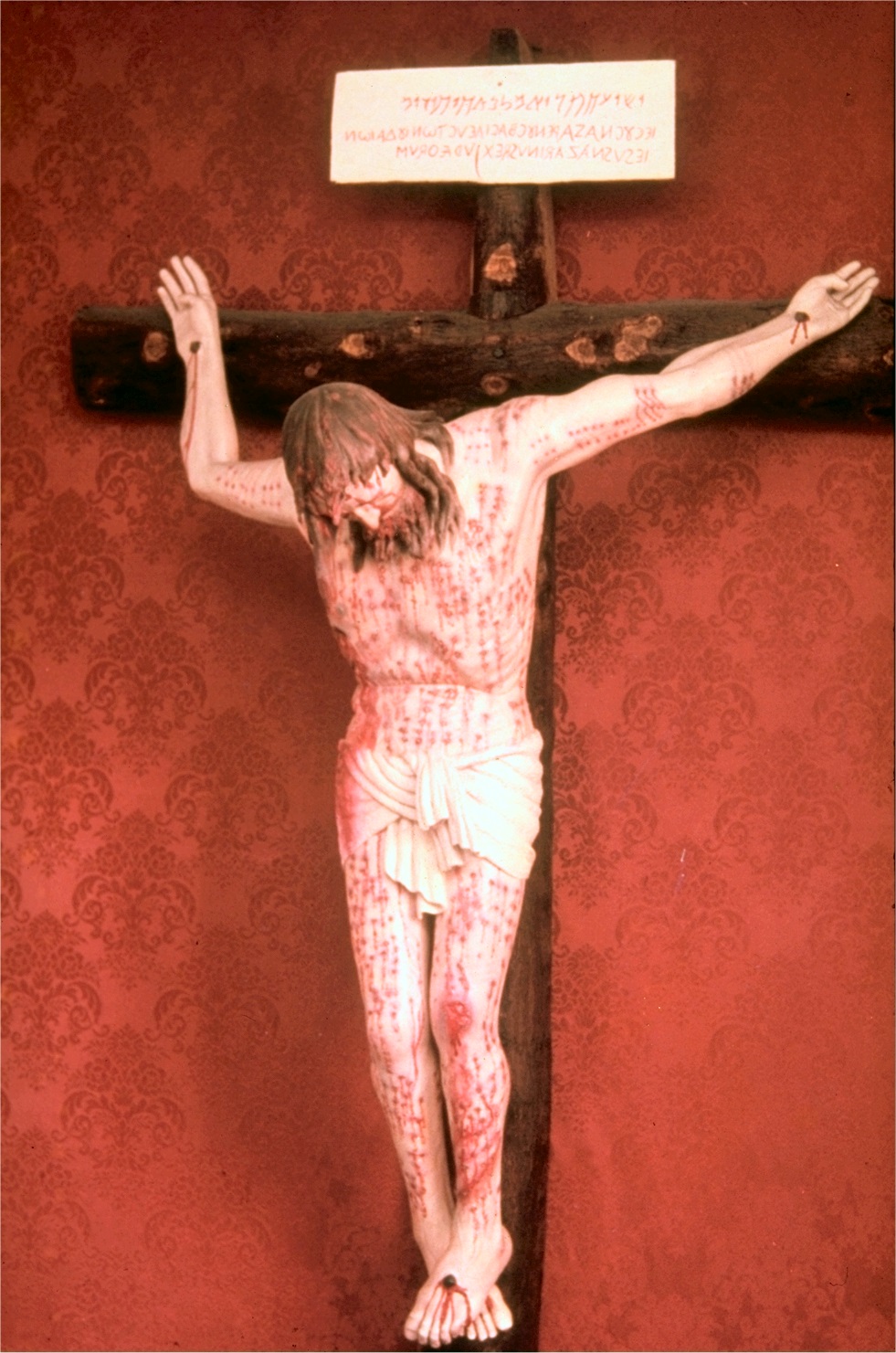 Fig. 1 - Crocifisso Sindonico di Mons. Giulio Ricci