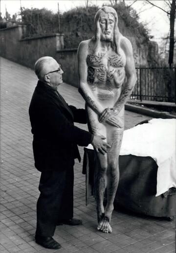 Fig. 2a - Il Corpo dell'Uomo della Sindone - Statua di Lorenzo Ferri