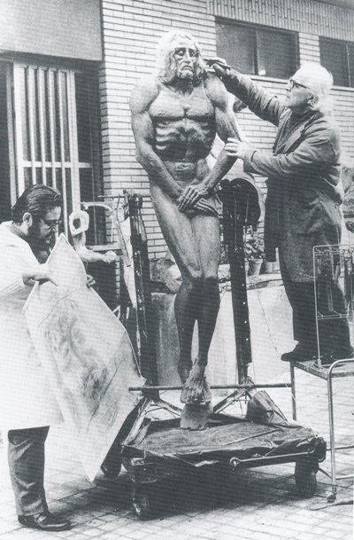 Fig. 2b - Il Corpo dell'Uomo della Sindone - Statua di Lorenzo Ferri