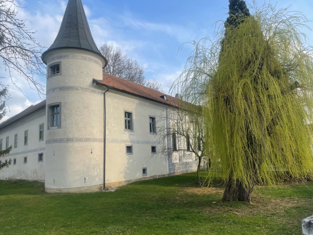 Il castello sede dell'International Theological Institute di Trumau, Austria